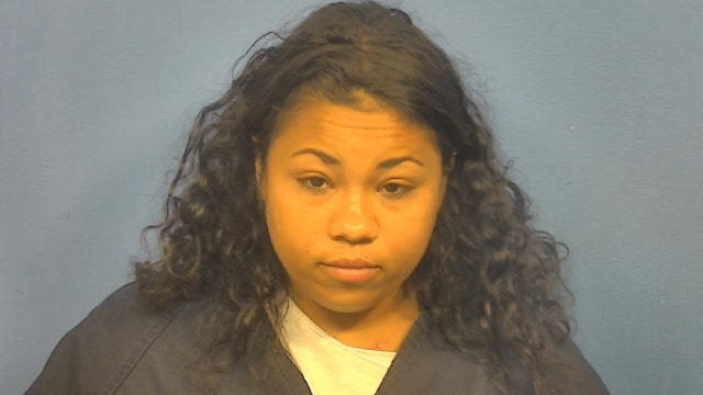 Glendale Heights woman who bit officer sentenced