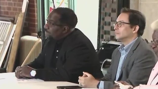 Aldermen back proposal to let voters decide if Chicago should remain a sanctuary city