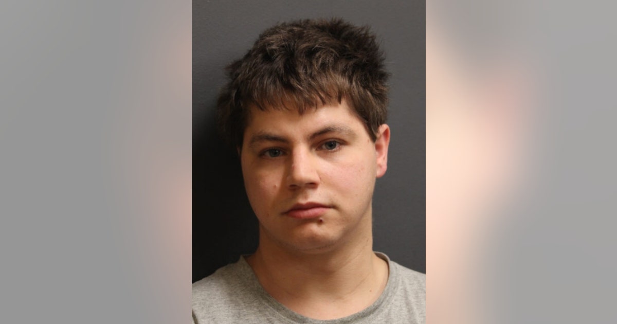 Skokie man charged with making bomb threats in Evanston | FOX 32 Chicago