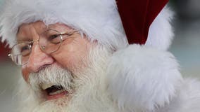 Santa Claus is coming to Woodfield Mall