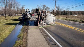 2 men airlifted to Illinois hospital after 4-vehicle crash