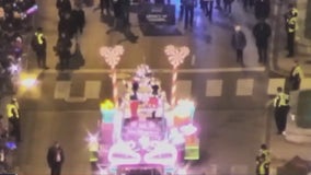Magnificent Mile Lights Festival: Disney stars, festive parade, and fireworks in Chicago