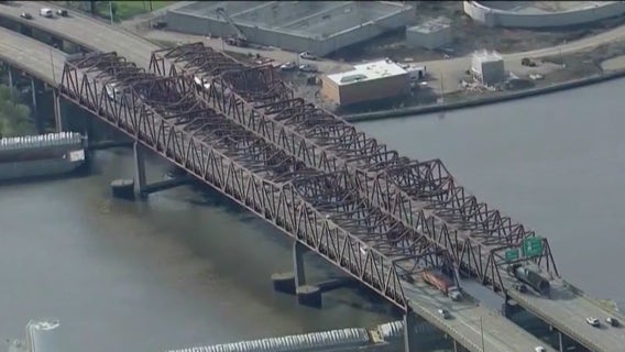 Illinois officials celebrate milestones in $1.3B I-80 overhaul