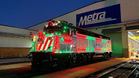 All aboard! Metra’s Holiday Trains bring seasonal cheer to Chicago area