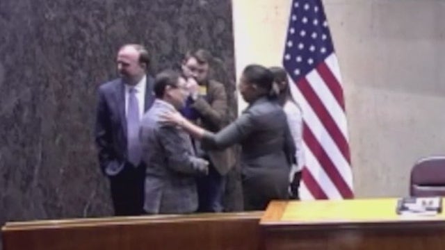 Chicago alderpersons meeting on city's sanctuary status gets heated, delayed for now