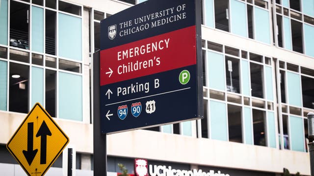 University of Chicago Medicine employee robbed at CTA bus stop near hospital