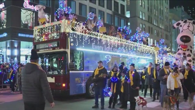 Christkindlmarkets, Magnificent Mile Lights, and more festive fun await in Chicago this weekend