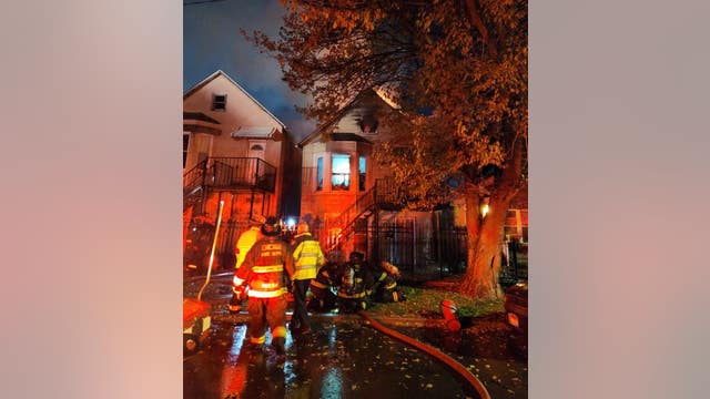 1 dead, 1 critically injured in Brighton Park apartment fire