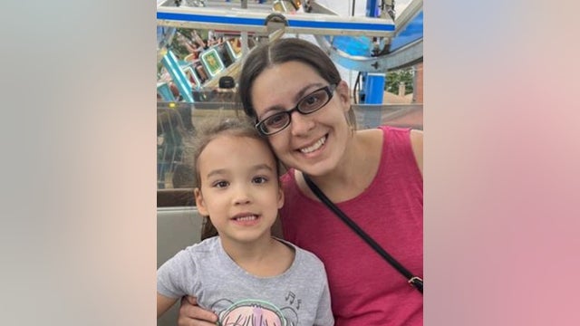 Carly Melone: Chicago police seek help finding missing 5-year-old girl who may be with her mother