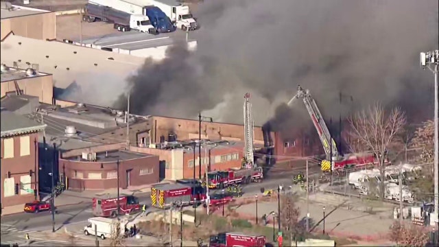 Extra-alarm fire breaks out at warehouse in Back of the Yards