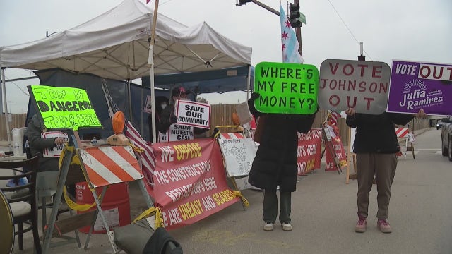 Neighbors sue Chicago over planned migrant encampment amid lease agreement