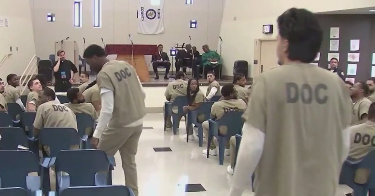Cook County Jail inmates attend Christmas mass | FOX 32 Chicago