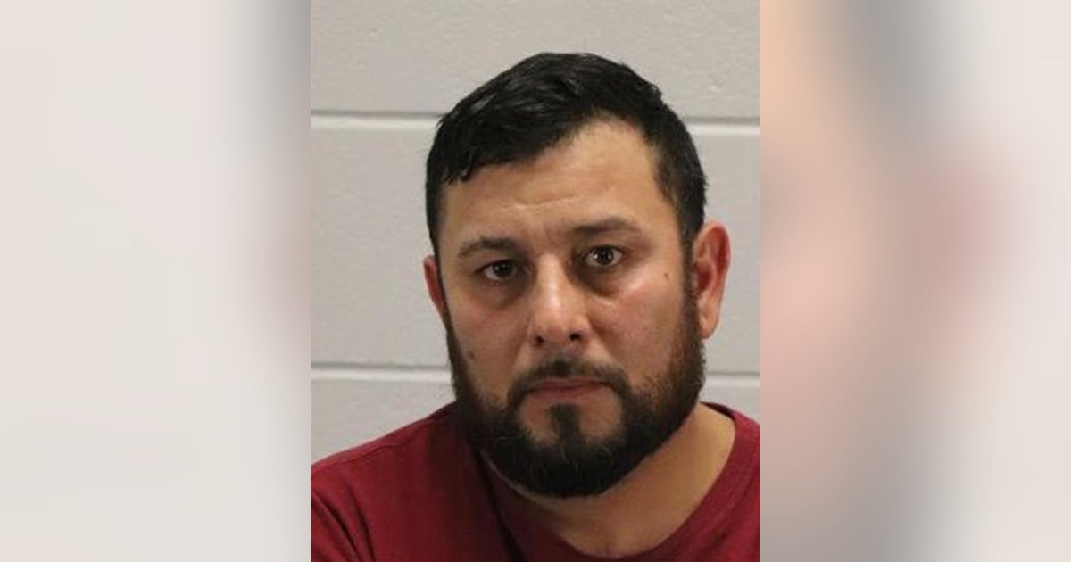 Aurora man arrested on child pornography charges | FOX 32 Chicago