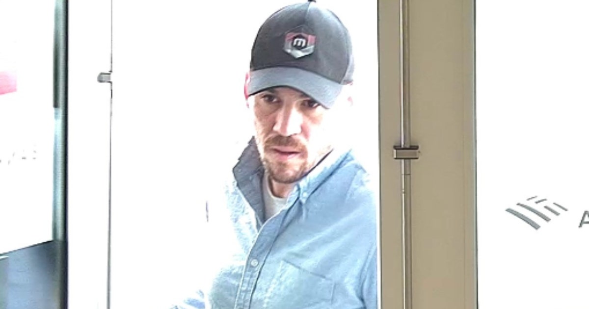FBI looking for suspect in Waukegan bank robbery | FOX 32 Chicago