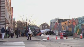 Families in need experience holiday cheer in Little Village