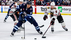 Barron snaps tie as Winnipeg Jets beat Chicago Blackhawks 3-1