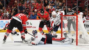 Dowd scores two goals, Capitals tops Blackhawks 4-2