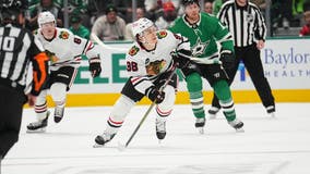 Hintz completed hat trick with 7.9 left in overtime as Stars beat Blackhawks 5-4