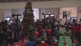 Saint Sabina delivers dinners, toys to 12 shelters on Christmas
