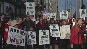 Striking Columbia College faculty hold rally as negotiations stall