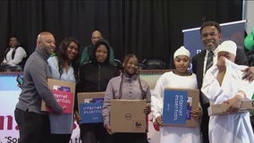 Chicago faith leaders and Comcast unite for second annual holiday laptop giveaway