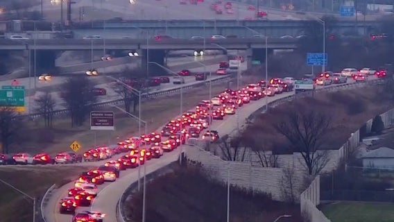 Chicago protest: Pro-Palestinian caravan shuts down I-190, confronts lawmakers to demand ceasefire