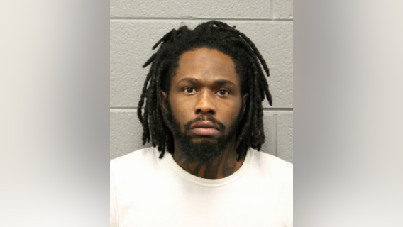 Chicago man arrested after robbing woman at gunpoint on city's West Side: police