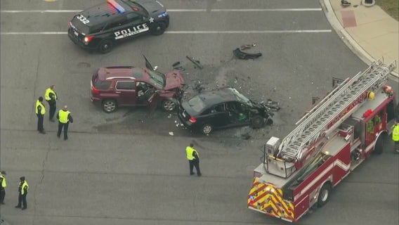 2 vehicles involved in head-on crash in Oak Lawn near Jedi's Restaurant