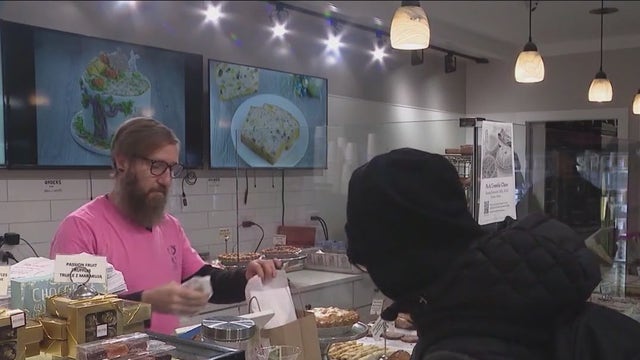 Chicago's new paid leave policy faces delay despite City Council approval