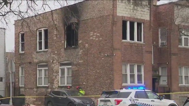 Girl, 5, dies in bunkbed, dad hurt during Englewood blaze