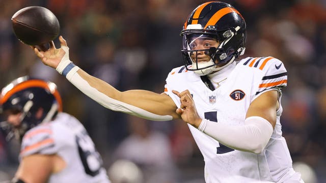 Ex-Chicago Bears QB Justin Fields finds new home with New York Jets & head coach Aaron Glenn