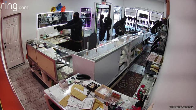 Ring video shows terrifying armed robbery at Gage Park jewelry store