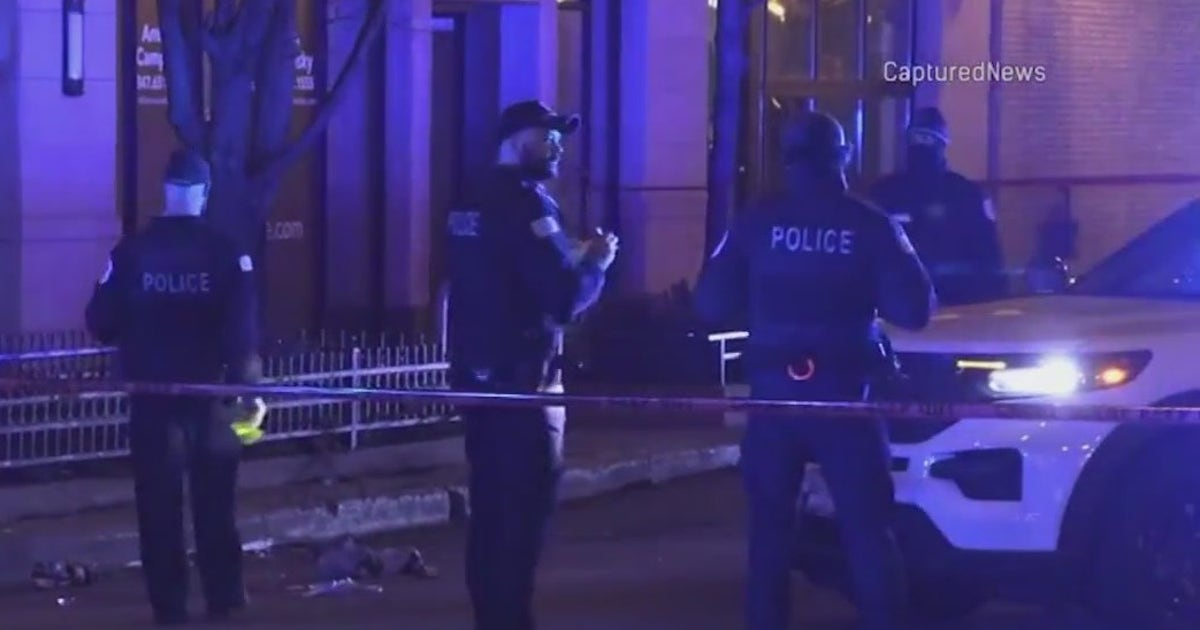 Chicago police officer shot in Gold Coast | FOX 32 Chicago