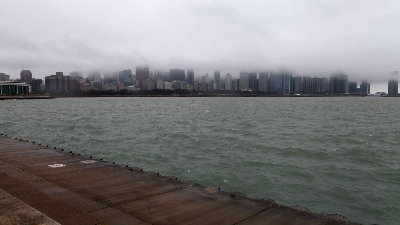 芝加哥天气：浓雾后有降雨