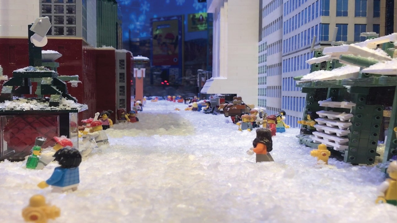 “风城”变“雪城”：LEGOLAND复制了芝加哥的雪景城市风貌
