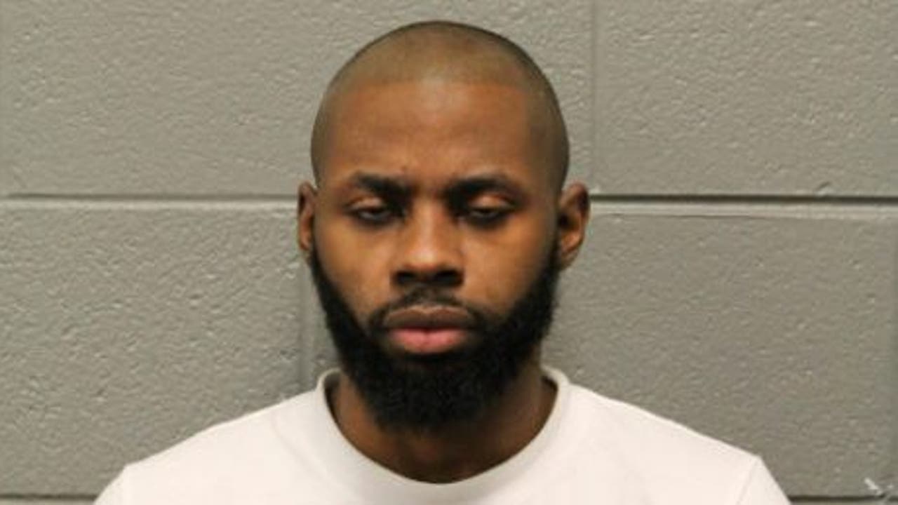 多尔顿男子在暴力的芝加哥入侵和枪击案中被指控