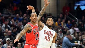 Donovan Mitchell scores 34 points as the Cavaliers pull away late to beat the Bulls 109-91