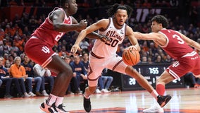 No. 10 Illinois survives a scare from Indiana 70-62