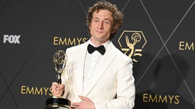 Yes, chef! Jeremy Allen White lookalike contest packs Chicago park