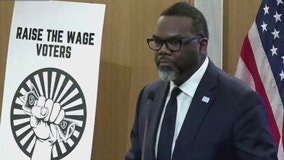 Brandon Johnson honored at Conference of Mayors for Chicago's One Fair Wage ordinance