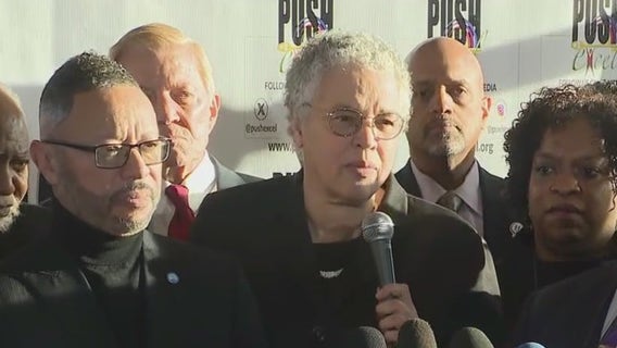 Chicago's Rainbow PUSH Coalition celebrates MLK Day with annual scholarship breakfast