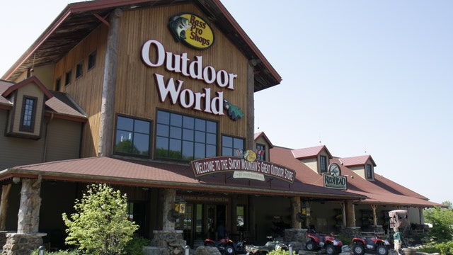 Nude man nabbed by police after ‘cannonball’ plunge into giant aquarium at Bass Pro Shop in Alabama