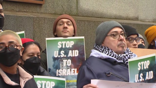 Chicago City Council postpones votes on police union agreement and ceasefire resolution