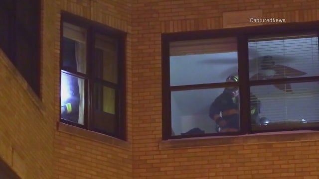 Logan Square carbon monoxide leak: Emergency personnel swarm apartment building