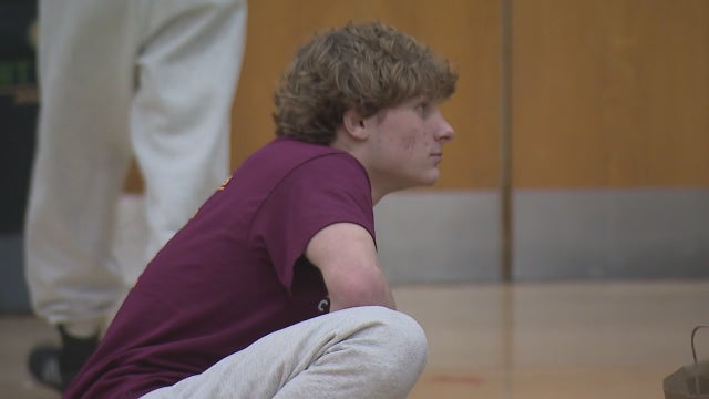 Judge sides with wrestler in lawsuit against IHSA, grants temporary restraining order