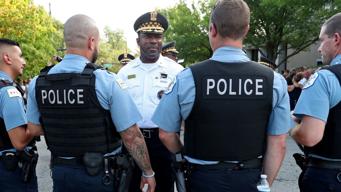 What happens next after Chicago Police Supt. Larry Snelling retires?