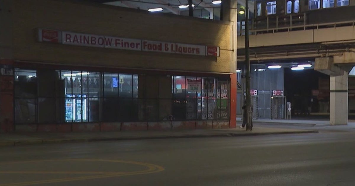 Man shot, killed at convenience store on South Side: Chicago police ...