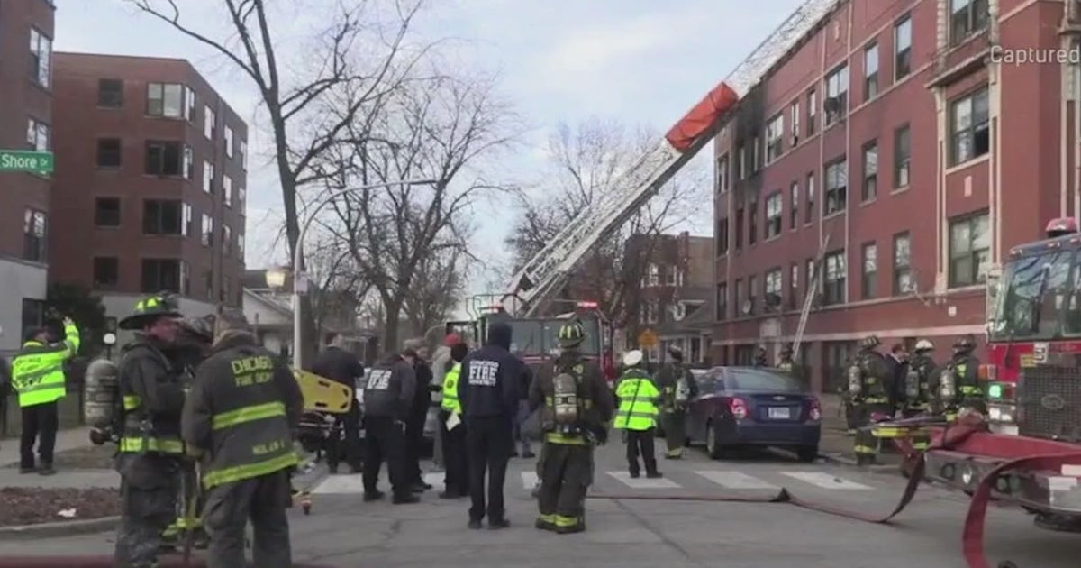Early morning blaze in South Shore displaces 30 families | FOX 32 Chicago