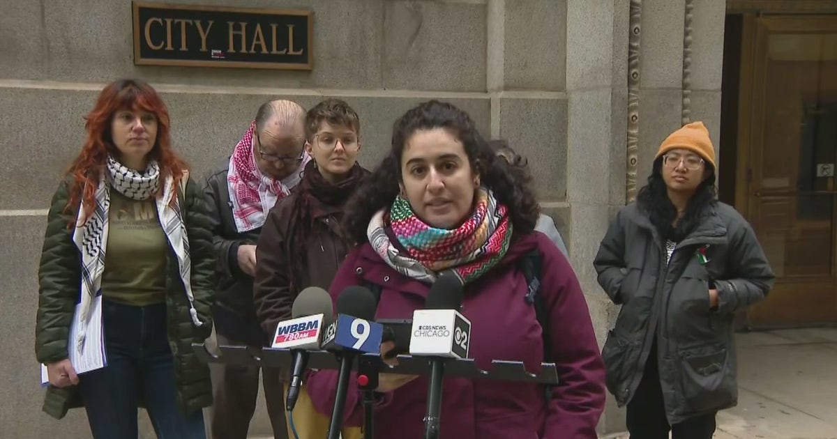 Chicago activist groups demand protest permit near Democratic National ...
