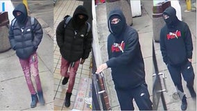 Chicago police search for suspects in Northwest Side business robberies